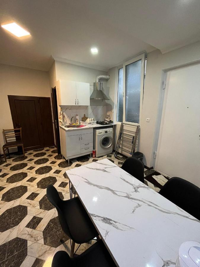 Hello 2 Apartment Tbilisi Exterior photo